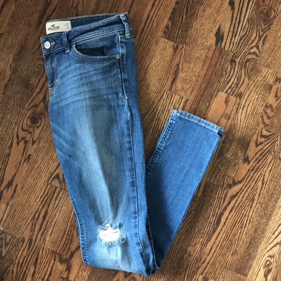 Hollister Distressed Skinny Jeans - Picture 4 of 10